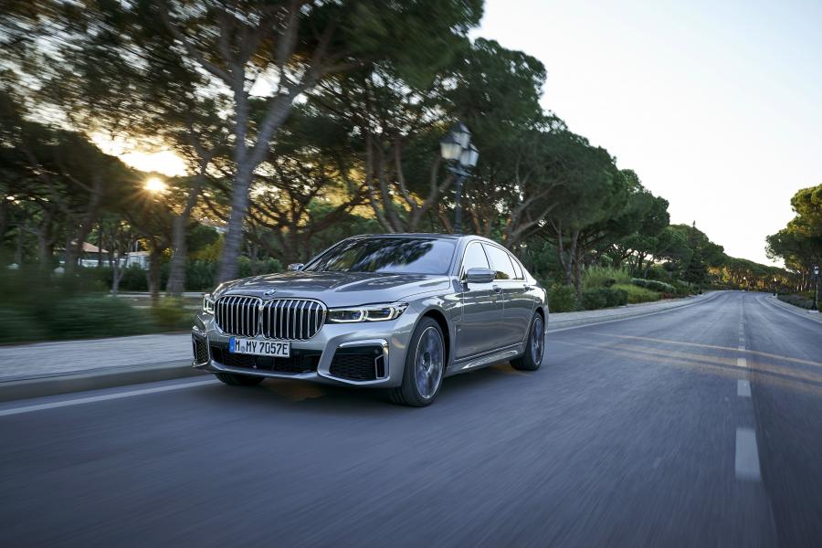  BMW 750Li xDrive (G12) 2019 года  (WW) (фото 98 из 164)